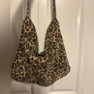 Le Bon Shoppe Leopard Happy Carry Bag